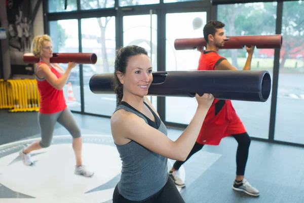 Groupe Exercice Avec Des Accessoires Cylindre Long — Photo