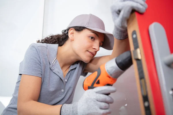 Young Carpenter Woman Using Power Drill — Stock Photo, Image