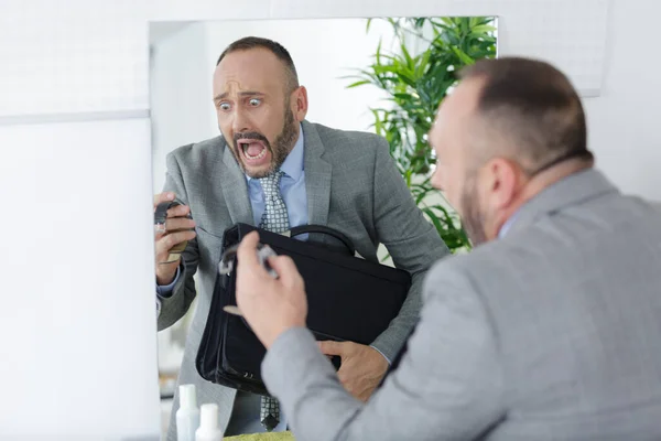 Hombre Asustado Tarde Para Una Reunión Negocios —  Fotos de Stock