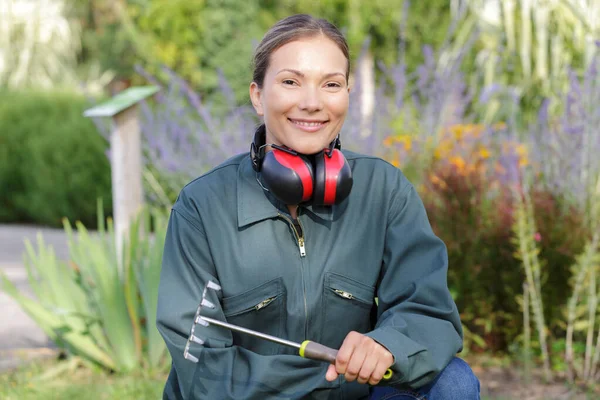 Woman Gardener Care Flowers Garden — Stock Photo, Image