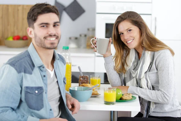 Portrait Young Couple Breakfast Table — Stock Photo, Image