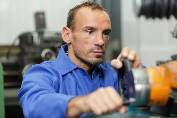 Worker Factory Machine — Stock Photo, Image