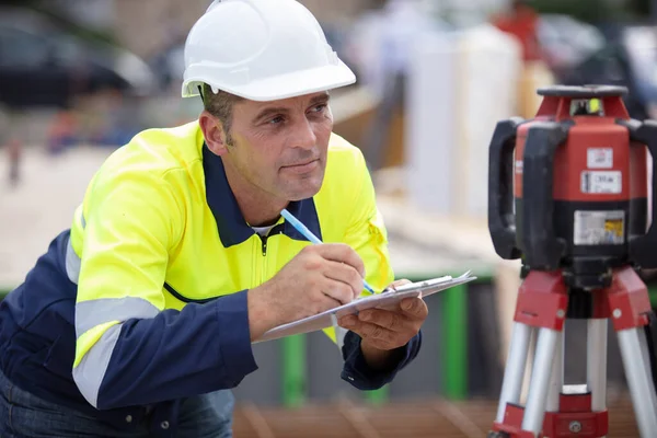 Homem Com Capacete Construção — Fotografia de Stock