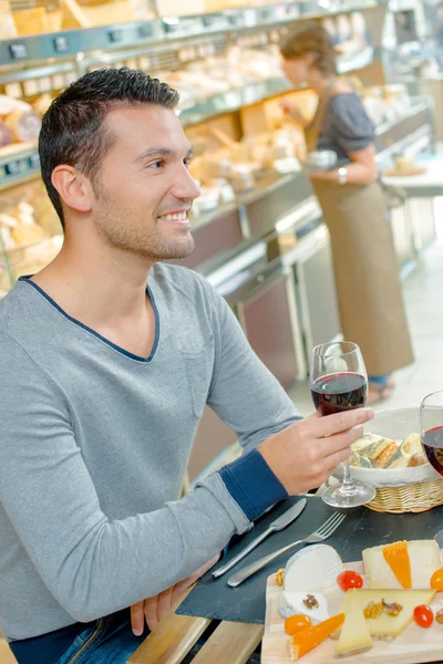 Having cheese and wine for lunch — Stock Photo, Image