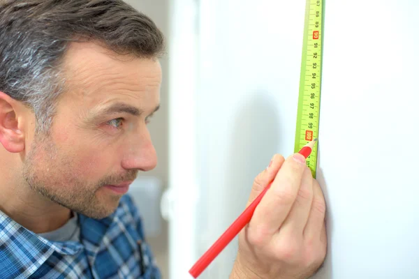Using a tape measure — Stock Photo, Image
