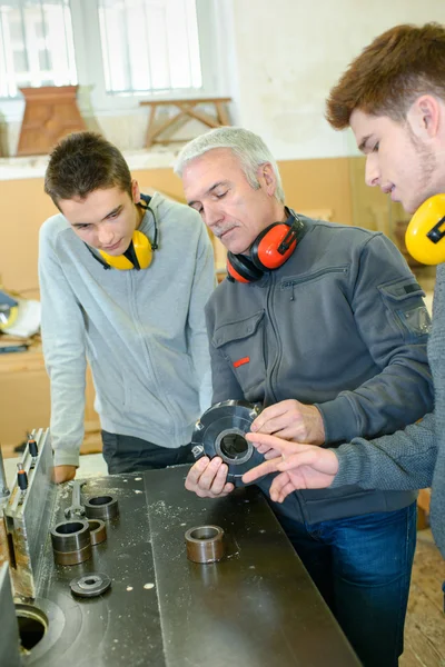 Houtbewerking leerlingwezen — Stockfoto