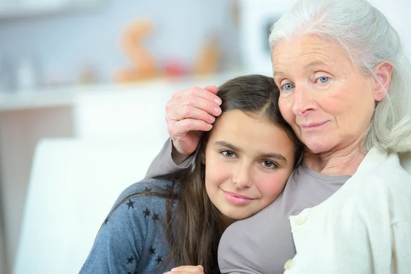 Passare del tempo con la nonna — Foto Stock