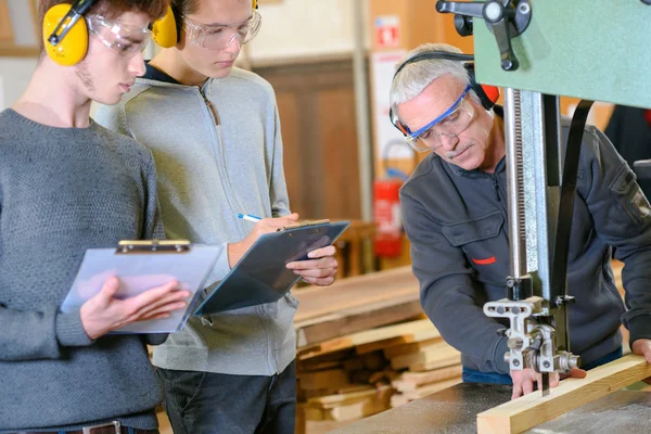 Träslöjd lärlingsutbildning — Stockfoto