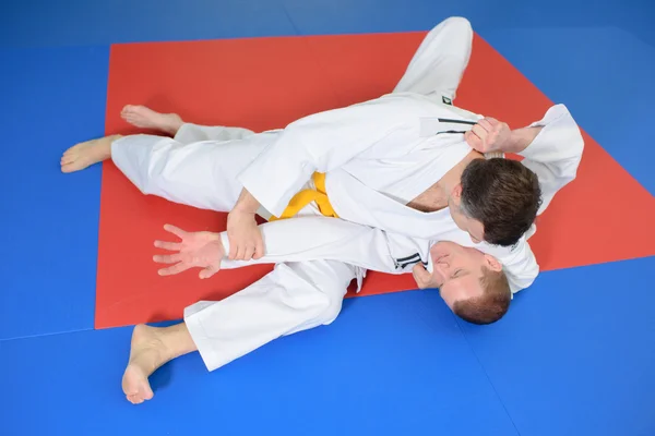 Två fighter på mattan — Stockfoto