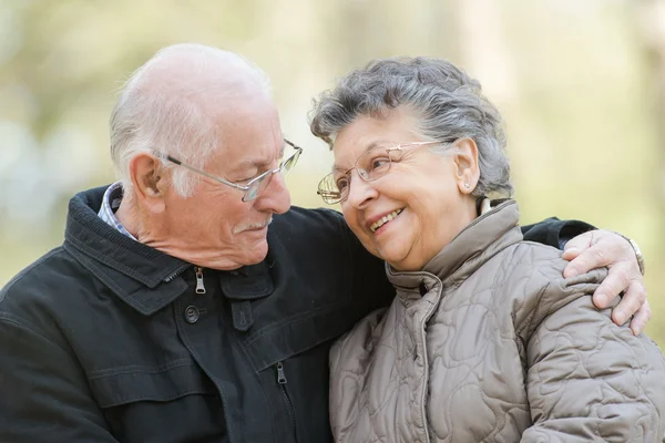 Viejo pareja y hombre — Foto de Stock