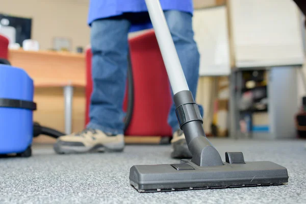 Professional vacuum cleaner and vacuum — Stock Photo, Image