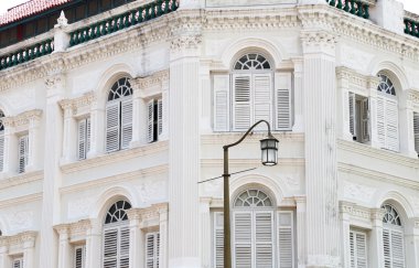 Eski bina, eski binanın güzel beyaz cephe