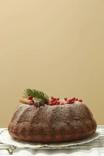 Festive Decorated Bundt Cake Red Berries Light Ochre Background — Stock Photo, Image