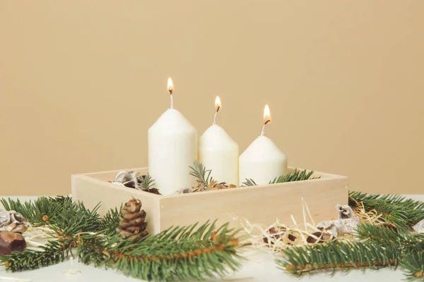 Houten Kerstdoos Middenstuk Eenvoudige Kleine Huisdecoratie Met Kaarsen Houten Doos — Stockfoto
