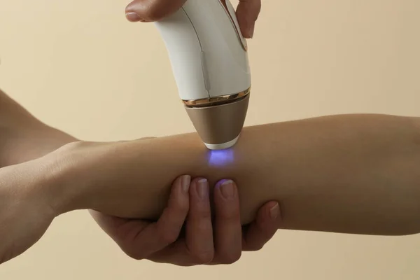 Arm Laser Epilatie Behandeling Huidverzorging Schoonheid Permanente Ontharing Concept — Stockfoto