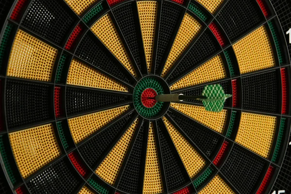 Darts Target Game Close Image Dartboard Dart Arrow Hitting Center — Stock Photo, Image