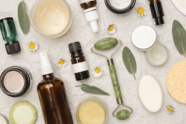 Doğal organik cilt bakım ürünü. Ev spa 'sı ve kişisel bakım ürünleri birinci sınıf. Yüz serumları, essintial yağlar, kremler, yeşim rulo ve kopyalama alanı olan sabunlar..