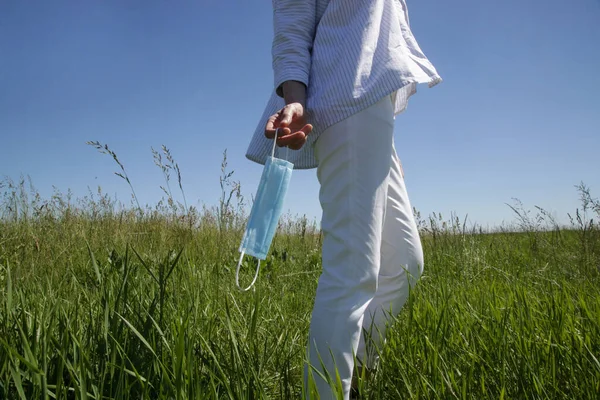 Coronavirus Est Fini Fin Quarantaine Pandémie Virus Corona Femme Décollant — Photo