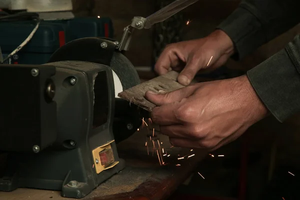 Handyman Sharpening Iron Tool Electrical Grinder Stone — Stockfoto