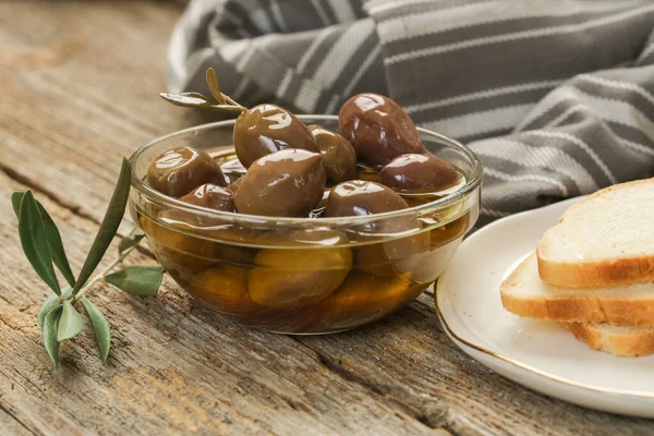 Olives Olive Oil Bread Wooden Rustic Table — Stock Photo, Image