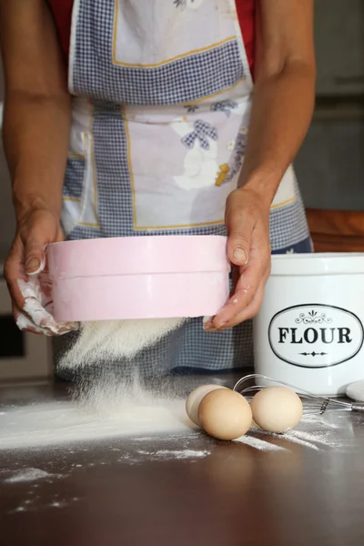 Sieve flour — Stock Photo, Image