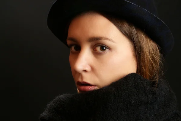 Bella donna in cappello — Foto Stock