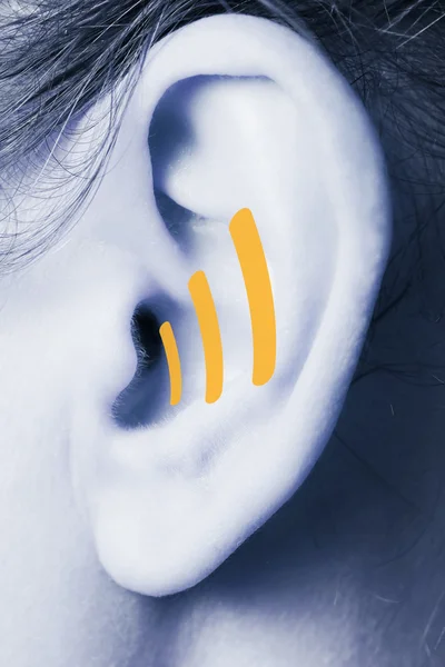 Ludzkie ucho zbliżenie — Zdjęcie stockowe