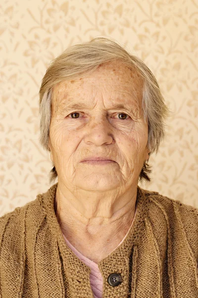 Retrato de senhora sênior — Fotografia de Stock