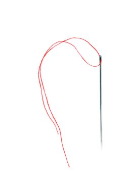 Beyaz arka plan ile kırmızı iplik dikiş iğnesi