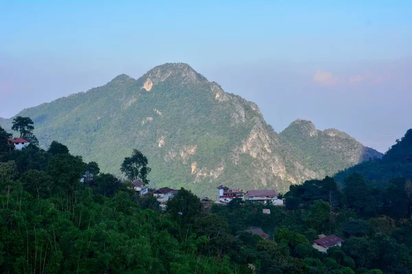 Scenics Uitzicht Een Heuvel Stam Dorp Het Noorden Van Thailand — Stockfoto