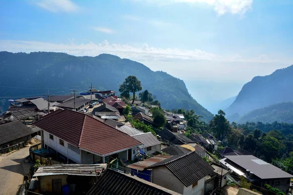 Scenics Uitzicht Een Heuvel Stam Dorp Het Noorden Van Thailand — Stockfoto