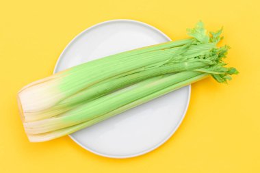 Beyaz Bulaşık 'ta Taze Kereviz Sapığı. Vejetaryen ve Vejetaryen Kültürü