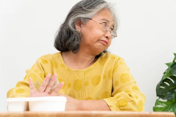 Infeliz Asiática Mujer Mayor Anorexia Decir Las Comidas Preparadas Ancianos — Foto de Stock