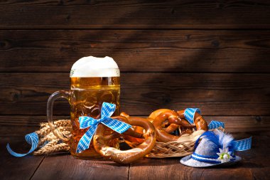 Bira stein ile orijinal Bavyera simit
