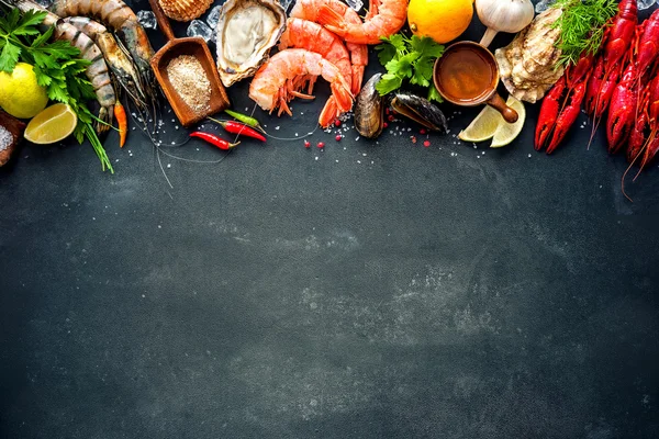 Assiette coquillière de crustacés fruits de mer — Photo