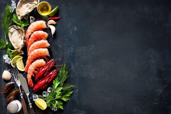 Assiette coquillière de crustacés fruits de mer — Photo