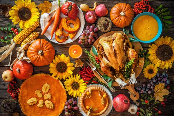 Rostad thanksgiving kalkon — Stockfoto