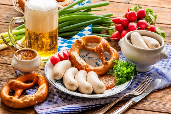 White sausages with sweet mustard and pretzel — Stock Photo, Image