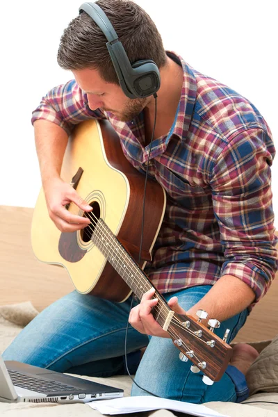 Musician playing acoustic guitar — Stock Photo, Image