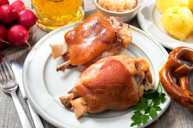 Almanca Schweinshaxe