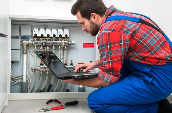 Tekniker på arbetet — Stockfoto