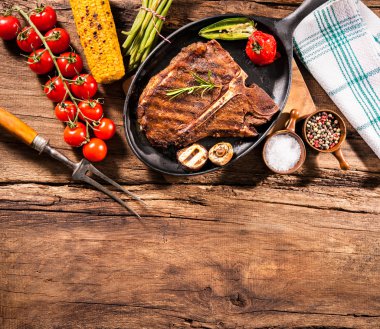 dana biftek ızgara sebzeler ile