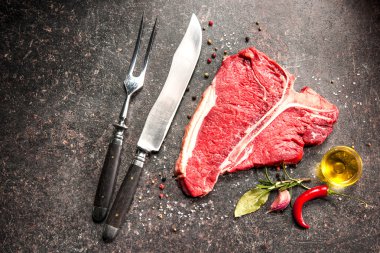 taze çiğ et t-bone biftek