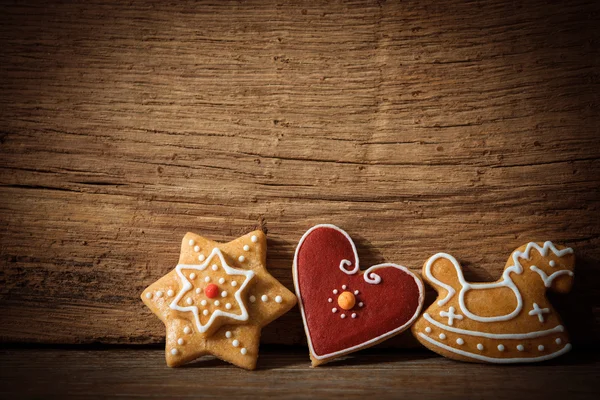 Різдвяне печиво на дерев'яному — стокове фото