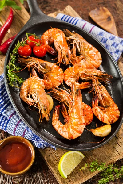 Fried king prawns — Stock Photo, Image