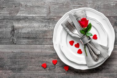 Sevgililer günü yer sofra