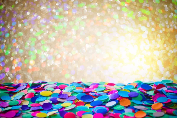 Carnaval achtergrond met confetti — Stockfoto