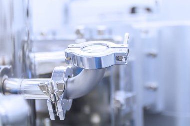 Odalar vakum cihazı endüstriyel ekipman. Araştırma ve geliştirme laboratuarının gümüş rengi. Yüksek teknoloji. .