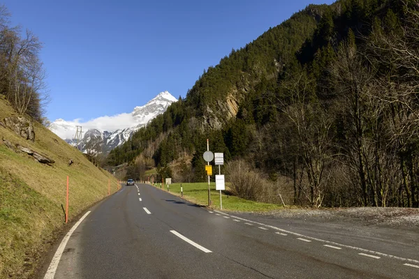 Antika Gotthard pass road nära Amsteg, Schweiz — Stockfoto