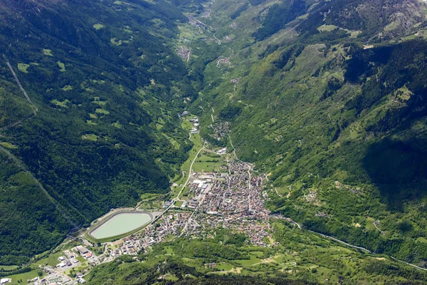 Borgo di Edolo, Lombardia, Italia — Foto Stock